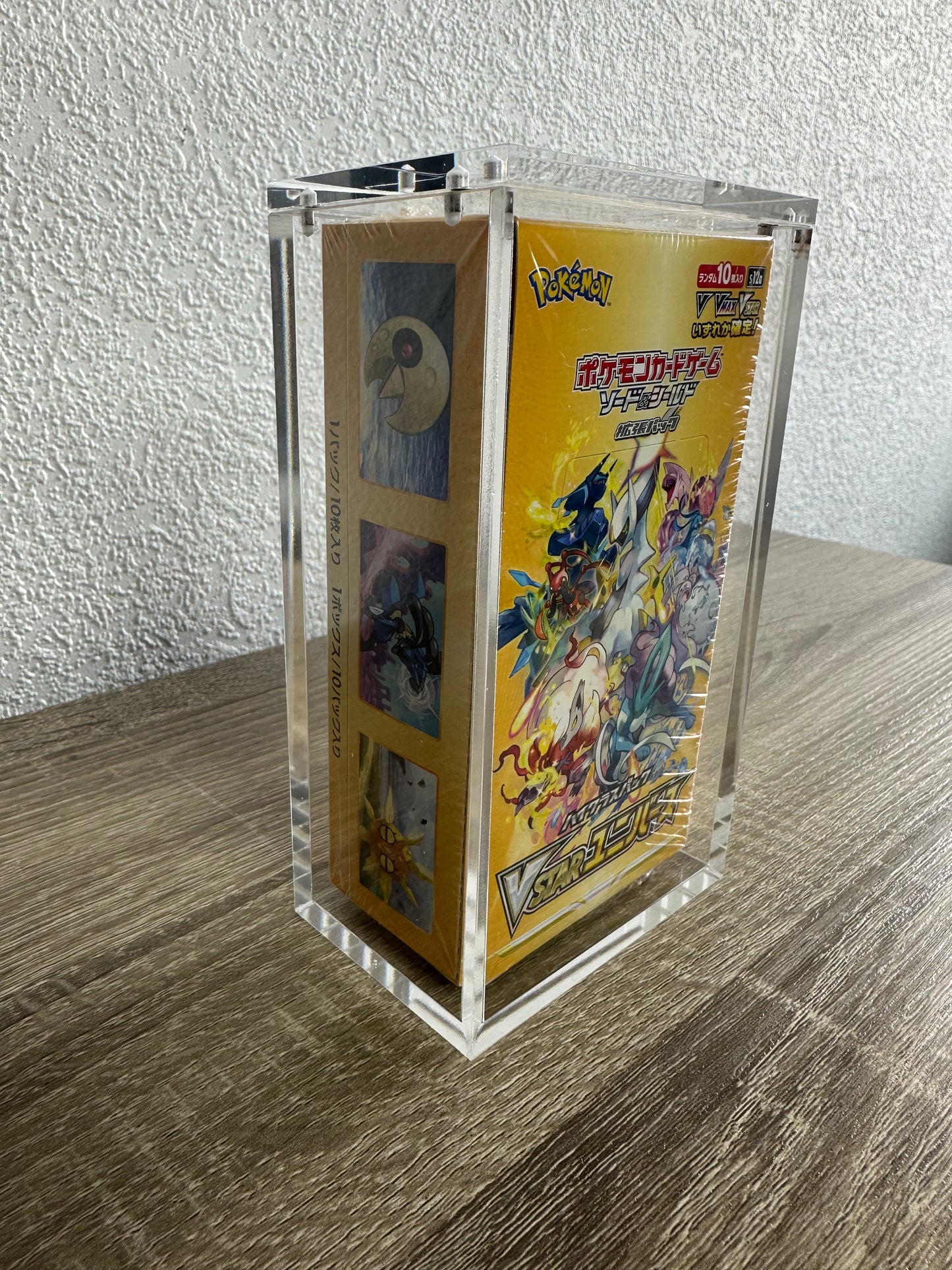 TCGVAULT Akryllåda för Japansk Premium Pokémon Booster Box Förvaringslåda med Magnetlock & UV-skydd