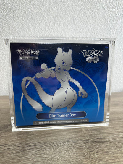 TCGVAULT Akryllåda för Pokémon Elite Trainer Box Förvaringslåda med Magnetlock & UV-skydd