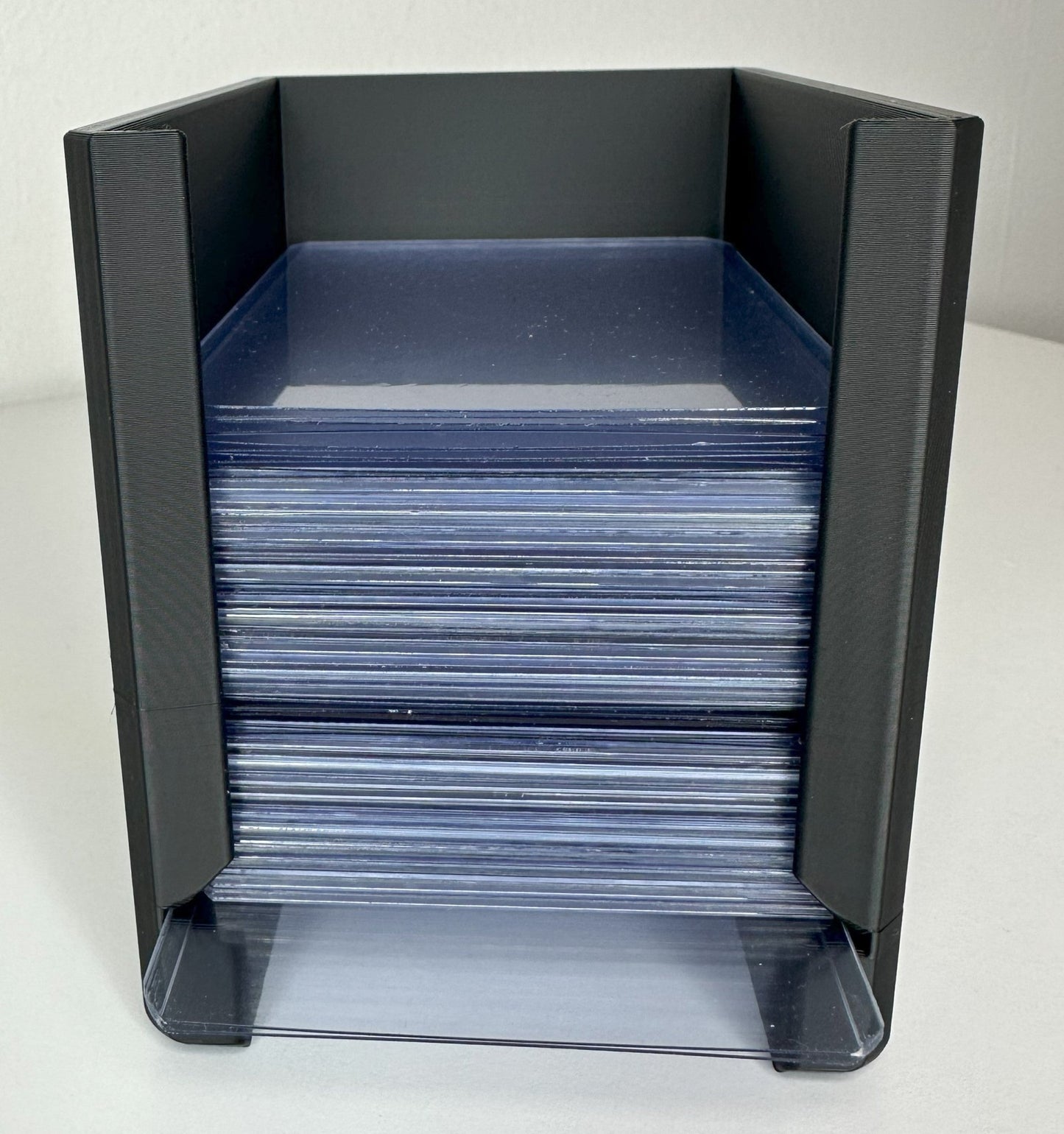 Dispenser för Toploaders – Stilren & Praktisk Förvaring för Samlarkortstillbehör